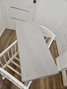 Dětská postýlka na kolečkách - 8