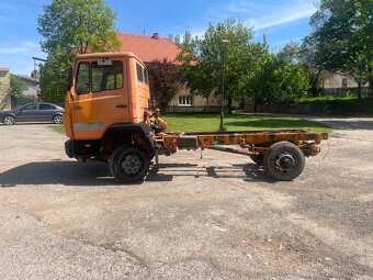 Mercedes Benz 814 zameták šasí - 8