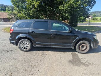 Dodge Journey na náhradní díly nebo opravu - 8
