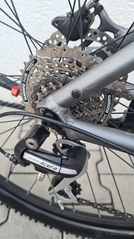 Kross Level 2.0, hydraulické brzdy, Shimano Acera, Rám 17 - 8