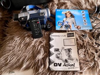Digitální kamera SONY DCR-TRV240E - 8