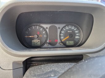 Ford Fusion 1,4 benzín - 8