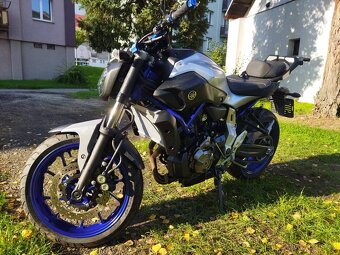 Yamaha MT-07 Race Blue series - 8