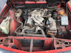 BMW 520 i E28 cervena nahradni dily - 8