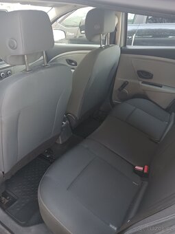 Renault megane 3, 1.6  benzin. - 8