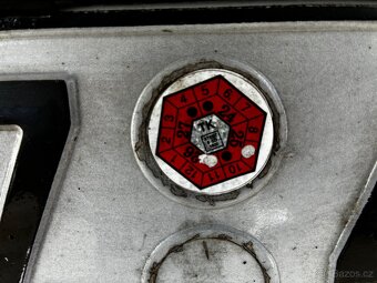 Dacia Duster 1,6 - 8