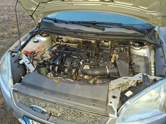 Ford focus 1,6i 85 kW 2006 - 8