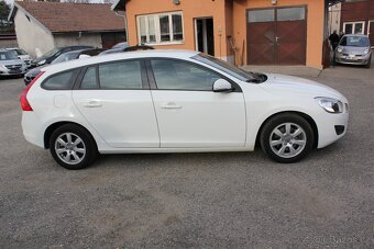 Volvo V60 2.0D3 V5, 120kW, servis VOLVO - 8