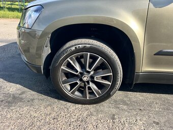 ► ŠKODA YETI 2.0 TDI CR 125KW 4x4 XEN-LED-NAVI-WEBASTO TAŽNÉ - 8