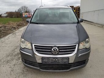 Volkswagen Touran 2.0 TDI, 7 míst, DSG - 8
