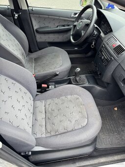 Škoda Fabia 1.4 - 8