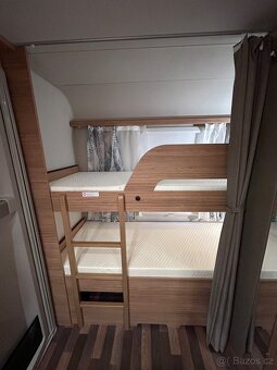 Karavan/obytný přívěs k pronájmu až pro 6 osob - 8