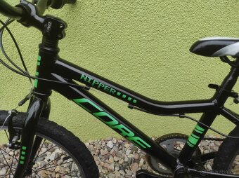 Značkové dětské kolo CORE NIPPER 20" (černá/zelená) - 8