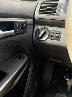 Volkswagen Touran 1.9tdi vw - 8