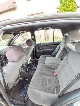 Prodám Volkswagen Golf IV 1.9 TDI (81 kW) - 8
