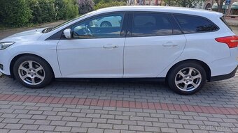 Ford Focus 1.5tdci Kombi - 8
