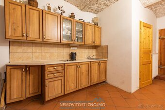 Prodej vinného sklepa s lisovnou a ubytovacím apartmánem, vč - 8