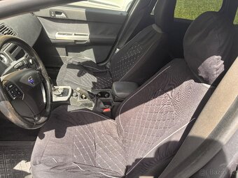 Volvo V50 2.0 D 2004 na opravu nebo náhradní díly - 8