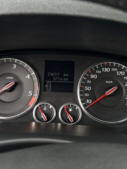 Renault Laguna Coupe 2.0 dCi 110 kW - 8