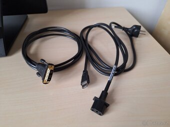 Monitor HP 23" - 58cm - 8