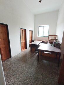 Prostorný dům – vhodný k přestavbě na bytový dům, Žireč - 8