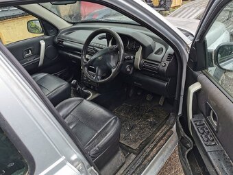 rozprodam land rover freelander 2 2,2 td4 4x4 2010 118kw 2,0 - 8