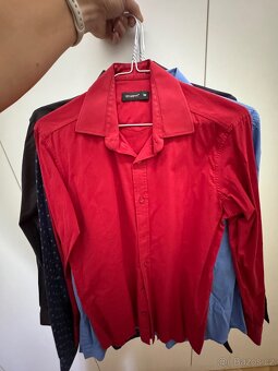 8 ks pánských košilí vel. S, slim fit - 8