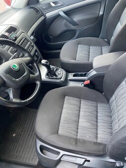 Škoda Octavia 2 1.6 TDI 77kW combi, 2011, 200000km - 8