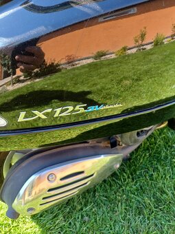 Prodám Piaggio vespa XL 125 - 8