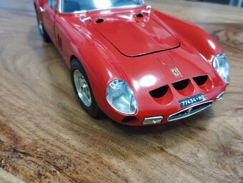 Ferrari GTO 1962 1/18 Bburago - 8