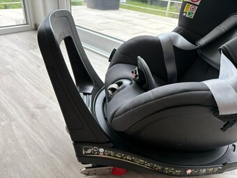 Prodaám Britax Römer Dualfix i-Size – otočná autosedačka - 8
