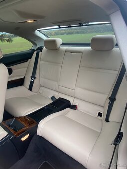 BMW E92 330d rok 2010.09 moje číslo 720 270 192 - 8