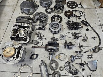 Díly motoru Suzuki LS 650 Savage ls650 - 8