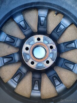 18" zimní alu Ford / Volvo + Goodyear 235/50R18 8mm - 8