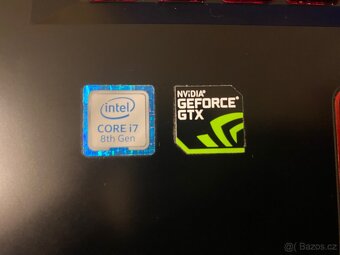 Herní notebook Acer Predator 17 - 8