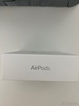 AirPods 2.generace - 8