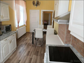 Pronájem bytu 4+1 132 m² - 8