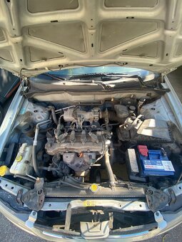 Nissan Almera 1.5 Benzín - 8