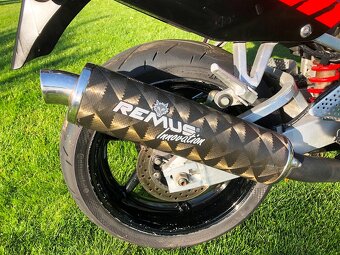 Honda CBR 900RR Fireblade, SC28, origo plasty i polepy - 8