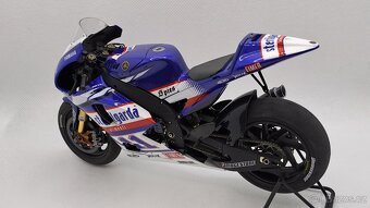 Yamaha yzr m1 2009, sterilgarda - 8