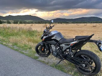 KTM duke 790 - 8