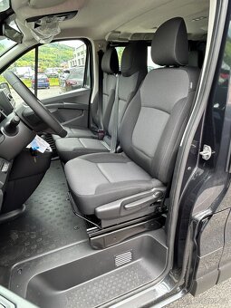 Renault Trafic L2 Combi Van Blue dCi 150 - 8