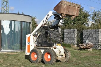 Bobcat 743 SMYKOVÝ NAKLADAČ - 8