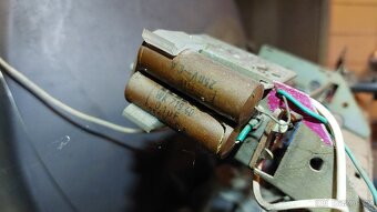 Televize Tesla Limba 4252U (černobílý televizor) - 8