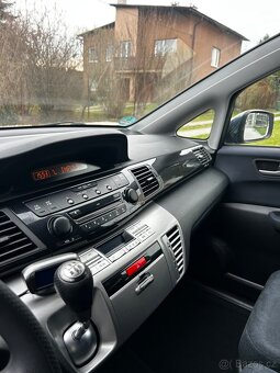 Šestimístná Honda - 8