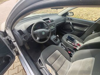 Škoda Octavia II sedan 1.6 mpi 75kw - 8