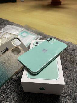 Apple iPhone 11 64GB - 8