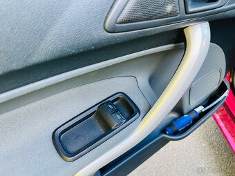 FORD FIESTA 1.2 i BENZÍN 5 DVEŘÍ NAJETO JEN 79 TIS KM ALU - 8