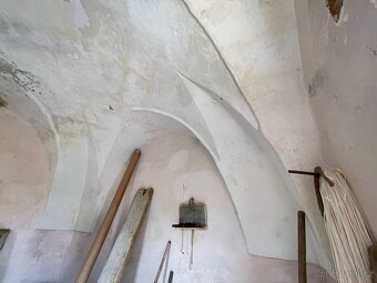 Prodám zahradu 4 284 m² s domkem vhodným k dostavbě Itálie - 8
