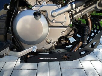 Suzuki DL 650 V-strom  - exklusivní stav - 8